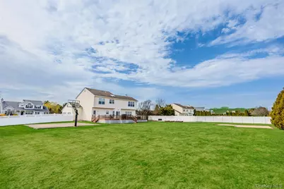 38 Sweetgum Lane, Miller Place, NY 11764 - Photo 4