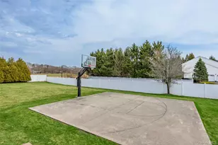 38 Sweetgum Ln, Miller Place, NY 11764 - Photo 8