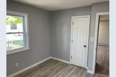 54 Ash Street, Central Islip, NY 11722 - Photo 10