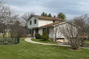 15 Rena Marie Cir, Washingtonville, NY 10992 - Photo 2