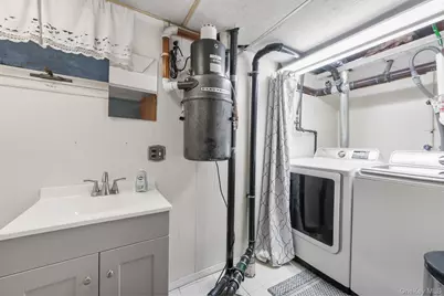 16 Ethan Allen Court, Orangeburg, NY 10962 - Photo 44