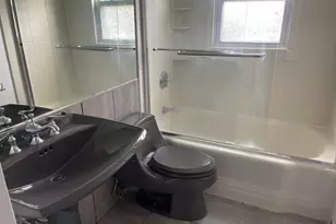 66 Laron Dr, New Rochelle, NY 10804 - Photo 12