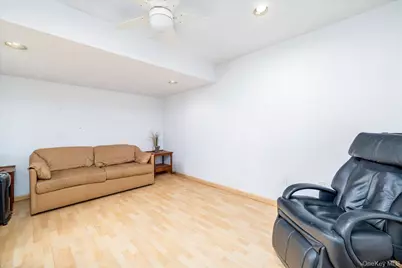 100 Daly Boulevard #2005, Oceanside, NY 11572 - Photo 6