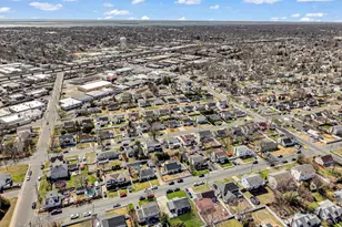 232 30th St, Lindenhurst, NY 11757 - Photo 42