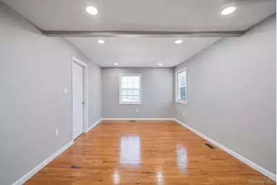 232 30th Street, Lindenhurst, NY 11757 - Photo 10