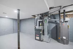 232 30th St, Lindenhurst, NY 11757 - Photo 32