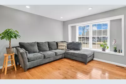 232 30th Street, Lindenhurst, NY 11757 - Photo 22