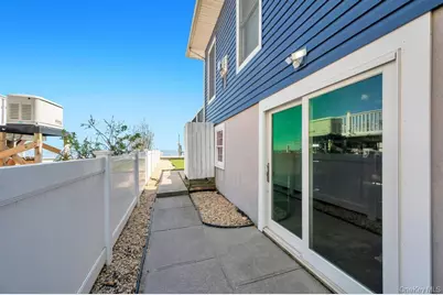 15 E Shore Drive, Babylon, NY 11702 - Photo 12