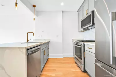 2343 31st Road #3B, Astoria, NY 11106 - Photo 4