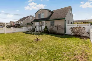 159 Montgomery Ave, Oceanside, NY 11572 - Photo 26