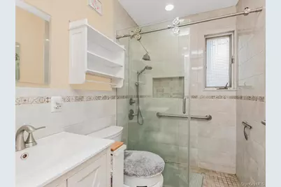 159 Montgomery Avenue, Oceanside, NY 11572 - Photo 18