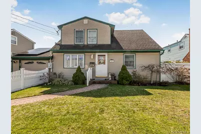 159 Montgomery Avenue, Oceanside, NY 11572 - Photo 2