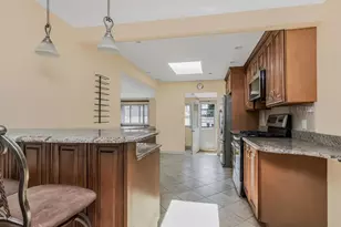 159 Montgomery Ave, Oceanside, NY 11572 - Photo 8