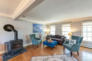 107A Scraggy Hill Rd, Port Jefferson, NY 11777 - Photo 10