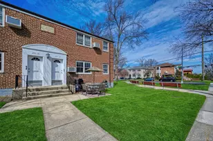 253-12 60th Ave, Little Neck, NY 11362 - Photo 2