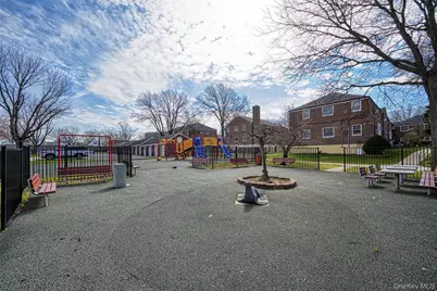 253-12 60th Avenue #Lower, Little Neck, NY 11362 - Photo 26