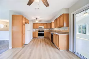 84 Guernsey Dr, New Windsor, NY 12553 - Photo 6