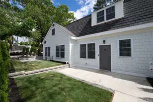 8 Northridge St, Huntington Station, NY 11746 - Photo 2