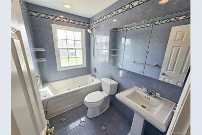 34 Arch Lane, Hicksville, NY 11801 - Photo 10