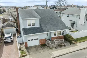 806 E Chester St, Long Beach, NY 11561 - Photo 2