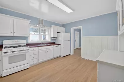 41 Croft Lane, Cortlandt Manor, NY 10567 - Photo 12