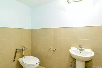 117-11/13 Hillside Avenue, Richmond Hill, NY 11418 - Photo 32