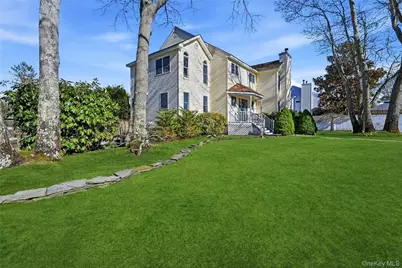 39 Memorial Boulevard, East Moriches, NY 11940 - Photo 2