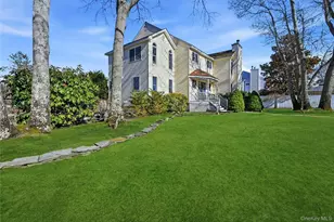 39 Memorial Blvd, East Moriches, NY 11940 - Photo 2