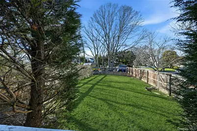 39 Memorial Boulevard, East Moriches, NY 11940 - Photo 38