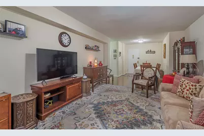 74-45 Yellowstone Boulevard #4H, Rego Park, NY 11374 - Photo 8