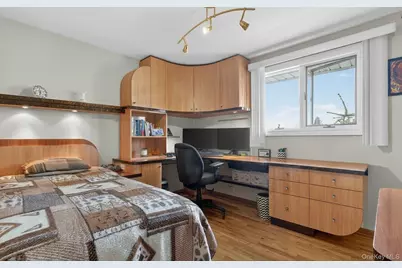 23 Coronet Lane, Plainview, NY 11803 - Photo 16