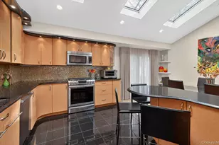 23 Coronet Ln, Plainview, NY 11803 - Photo 6