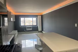 666 Pelham Rd, New Rochelle, NY 10805 - Photo 8