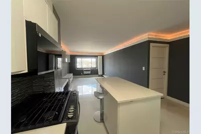 666 Pelham Road #3A, New Rochelle, NY 10805 - Photo 6