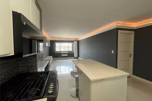 666 Pelham Rd, New Rochelle, NY 10805 - Photo 6