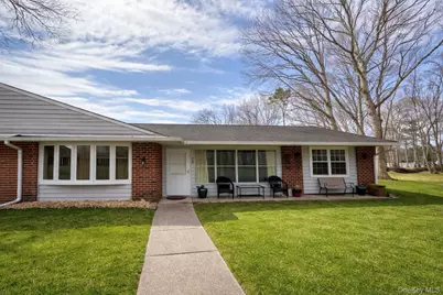 9 Guilford Court #B, Ridge, NY 11961 - Photo 2