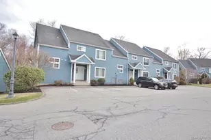 201 Bentley Ct, Brewster, NY 10509 - Photo 2