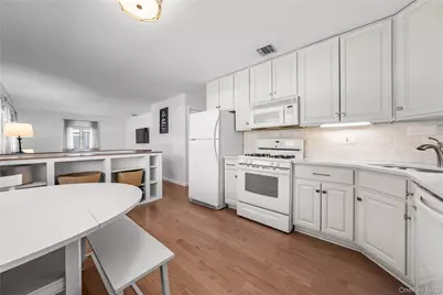 18 Lynx Lane, East Setauket, NY 11733 - Photo 6