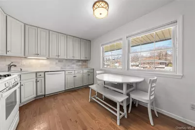 18 Lynx Lane, East Setauket, NY 11733 - Photo 8