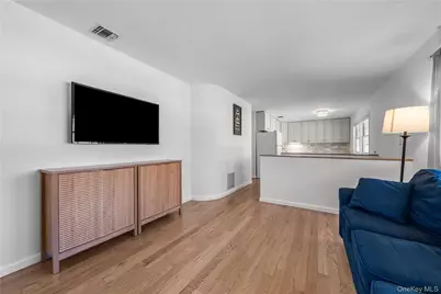 18 Lynx Lane, East Setauket, NY 11733 - Photo 4