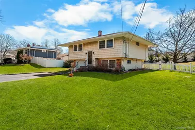 18 Lynx Lane, East Setauket, NY 11733 - Photo 2