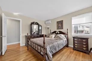 31 Fairfields Ln, Huntington Station, NY 11746 - Photo 12