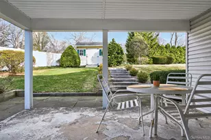 31 Fairfields Ln, Huntington Station, NY 11746 - Photo 20