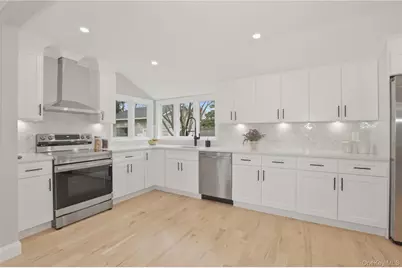 11 Levon Lane, Miller Place, NY 11764 - Photo 14