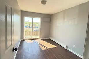 96-18 Shore Front Pkwy, Rockaway Beach, NY 11693 - Photo 16