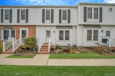 190 Merrick Road #35, Amityville, NY 11701 - Photo 2