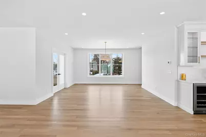 43 Hilltop Lane, Thornwood, NY 10594 - Photo 18