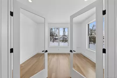 43 Hilltop Lane, Thornwood, NY 10594 - Photo 16