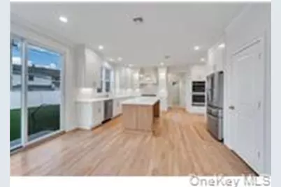 87 West Avenue, Hicksville, NY 11801 - Photo 14