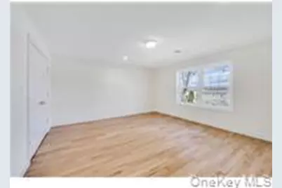 87 West Avenue, Hicksville, NY 11801 - Photo 18